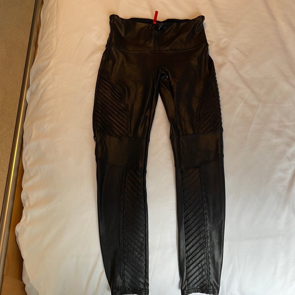 Like new Spanx faux leather leggings